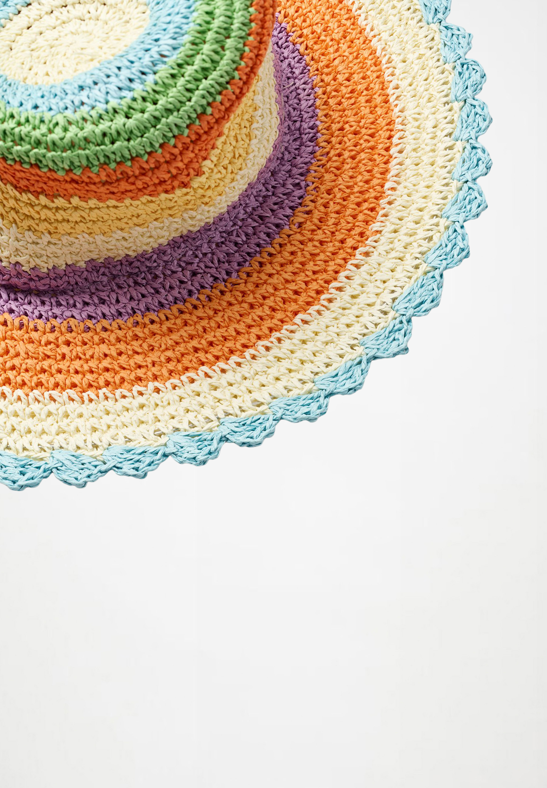 Scallop Straw Rainbow Paint