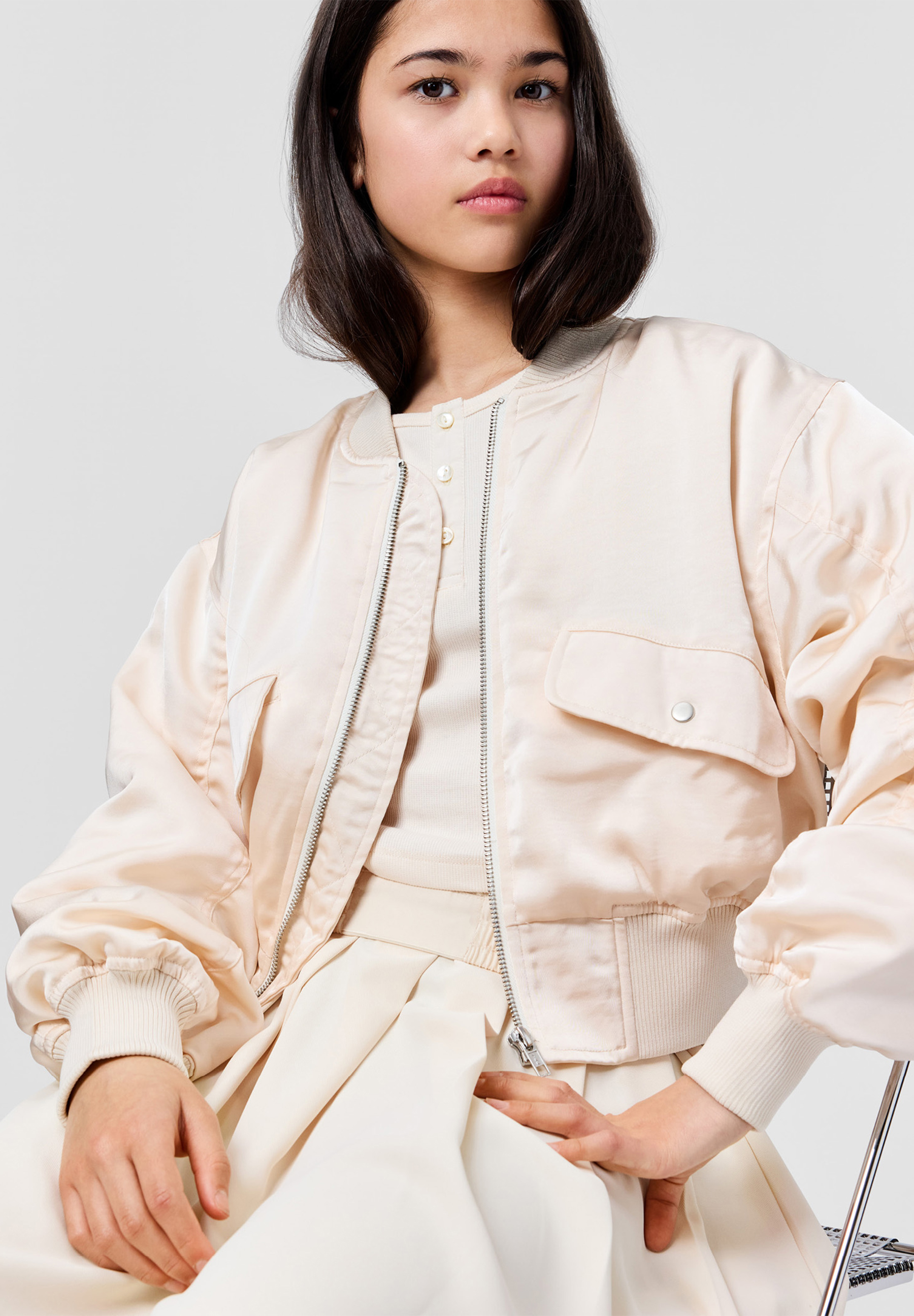 Breeta Pearled Ivory