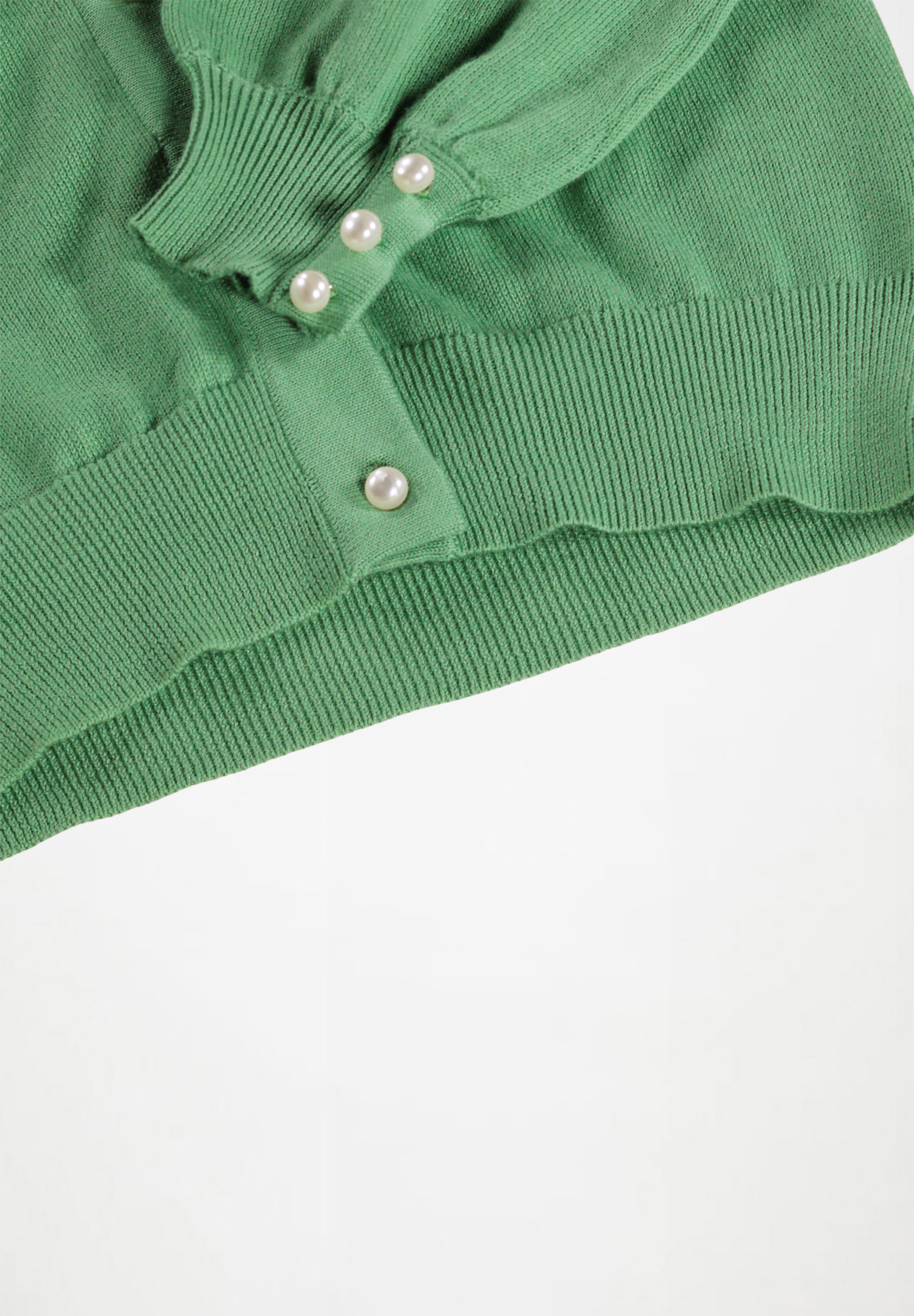 Guinevere Groovy Green