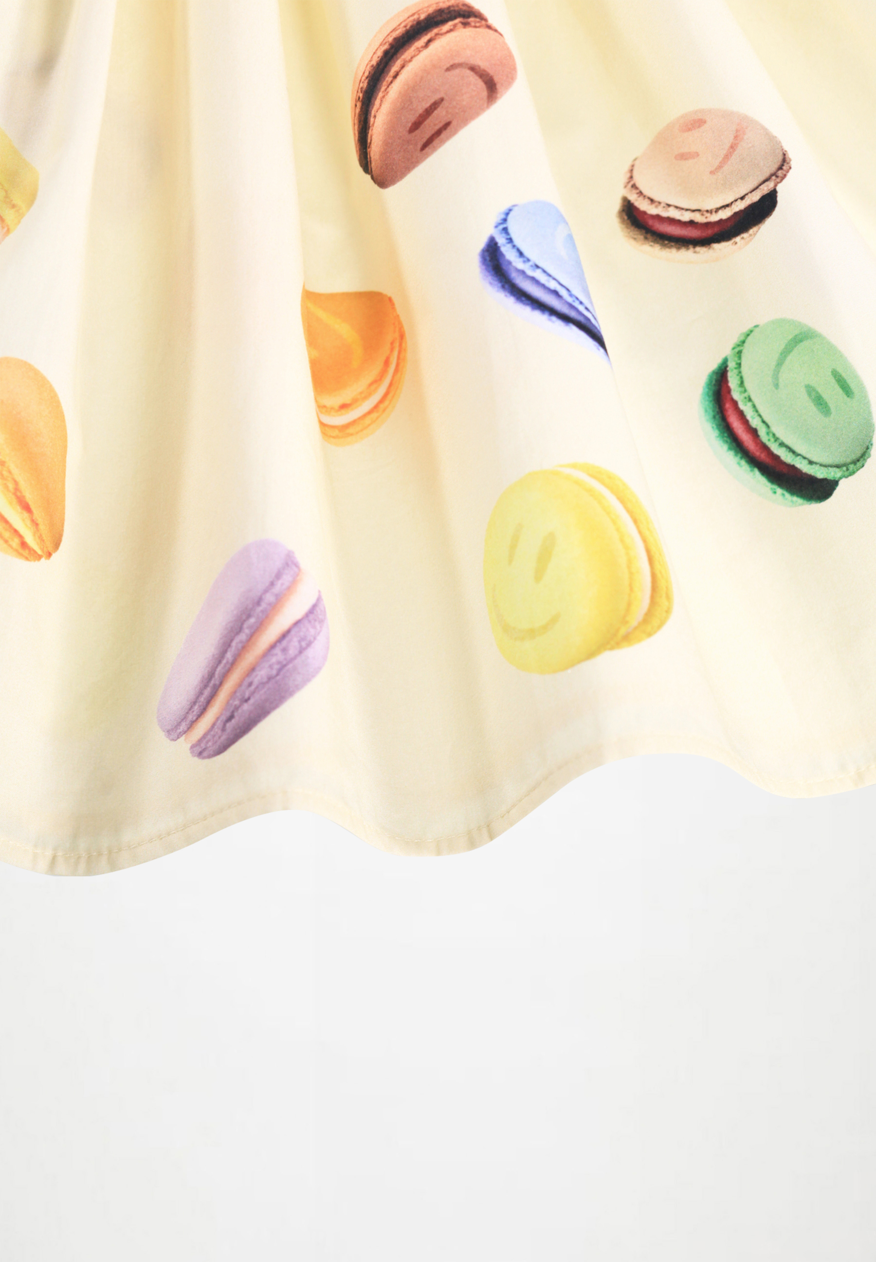 Cassandra Happy Macarons