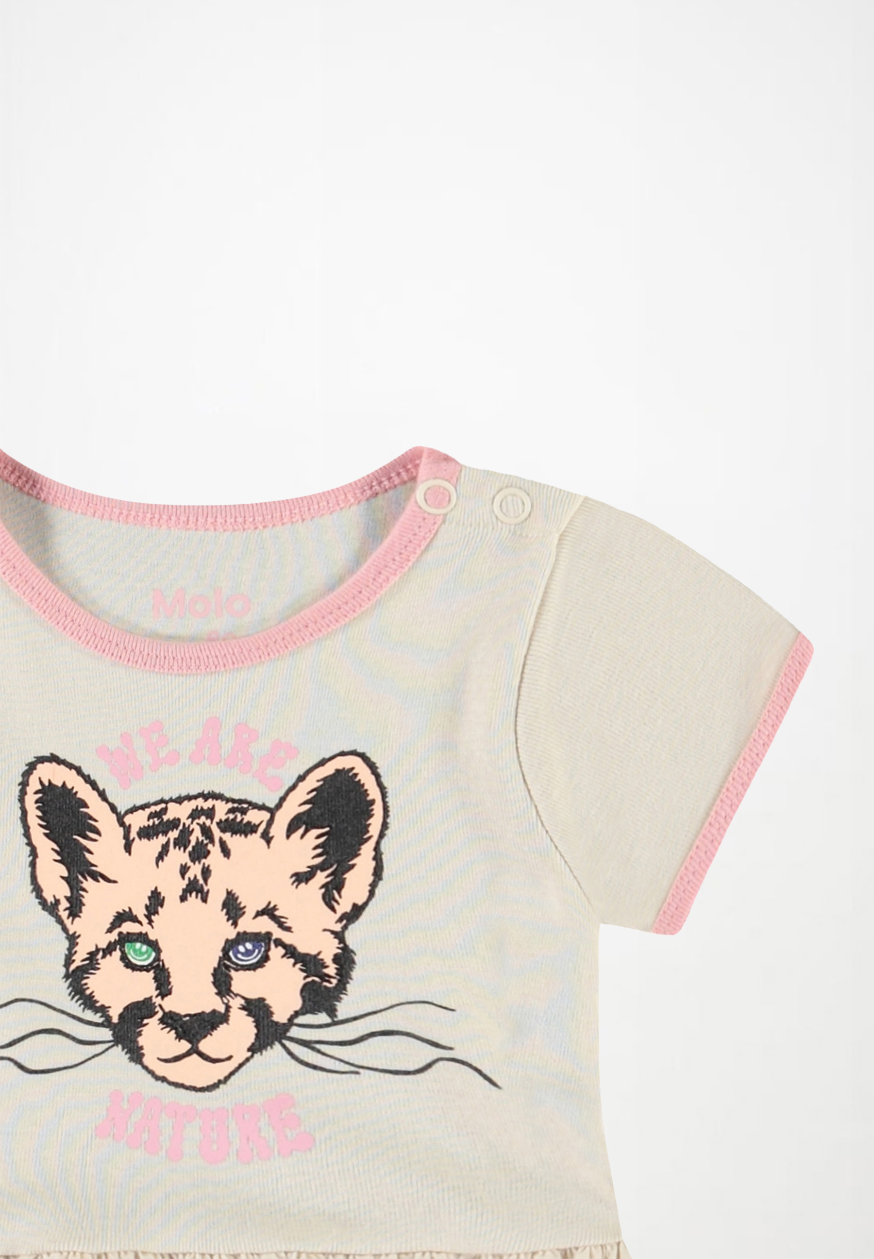 Carinelly We Love Nature