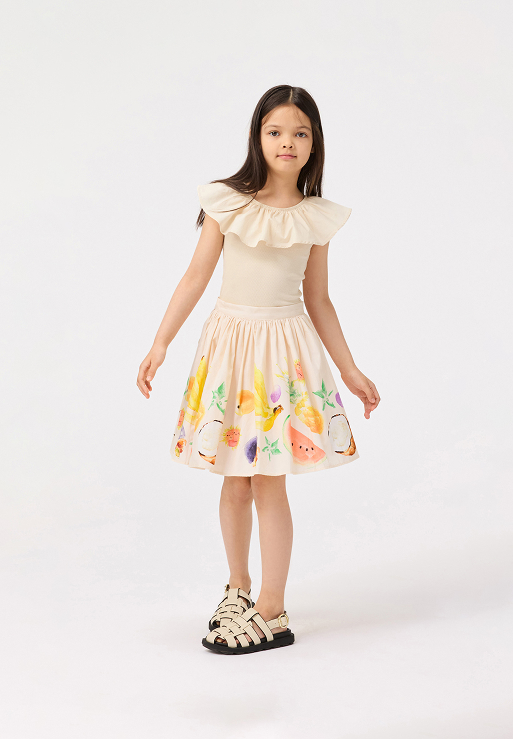 Bonnie Dancing Fruits