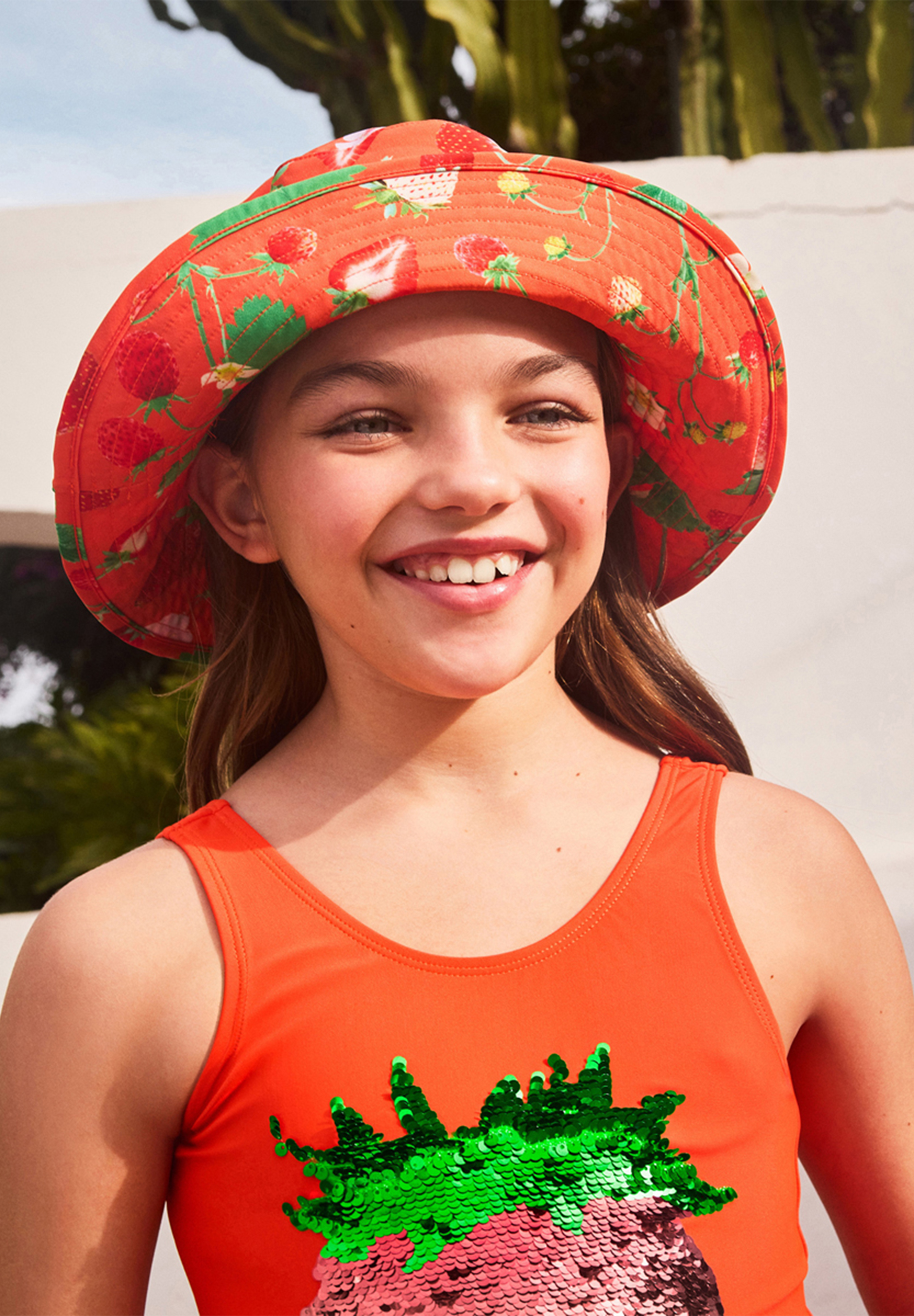 Nika Glitter Strawberry