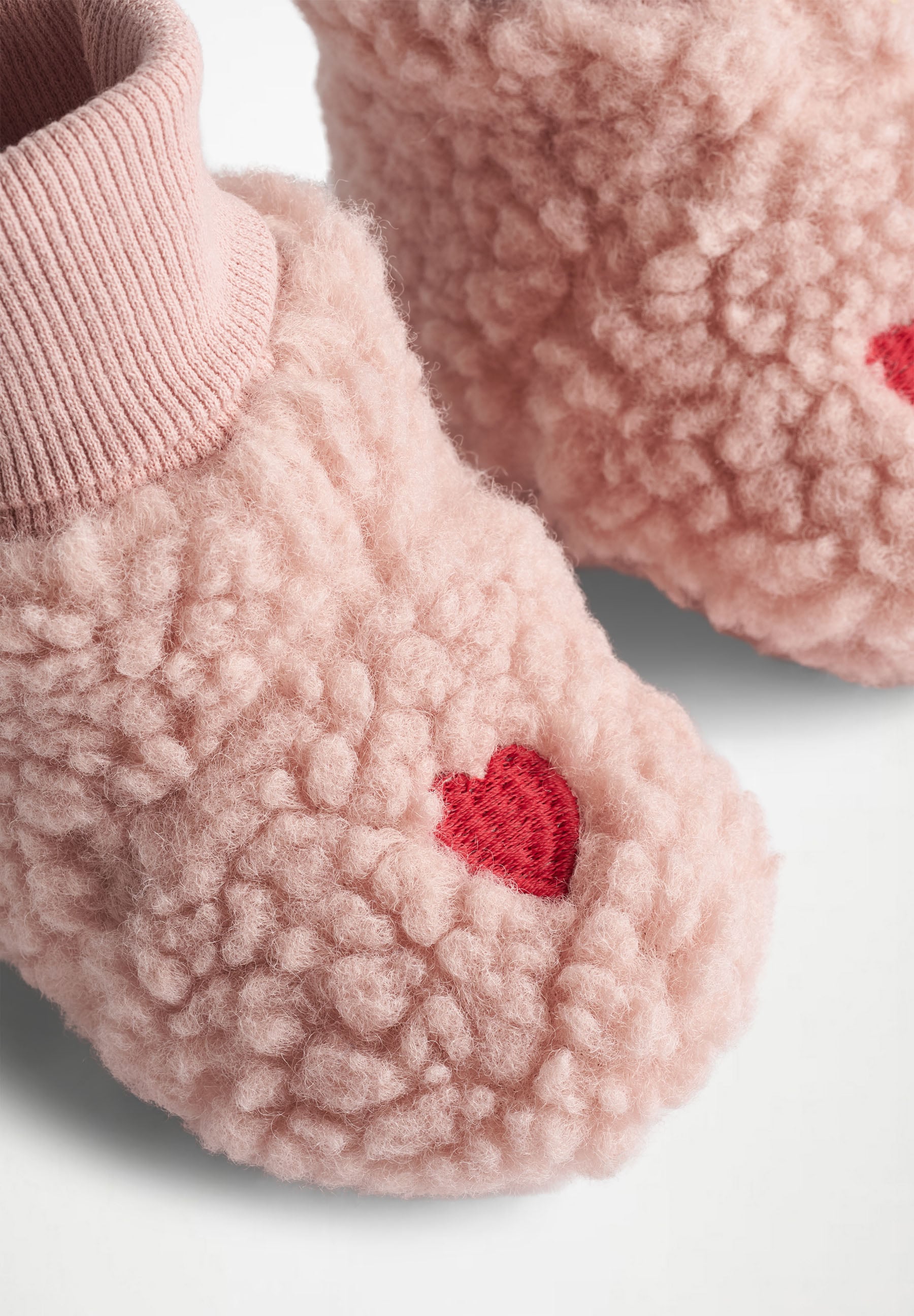 Umut Red Hearts Soft