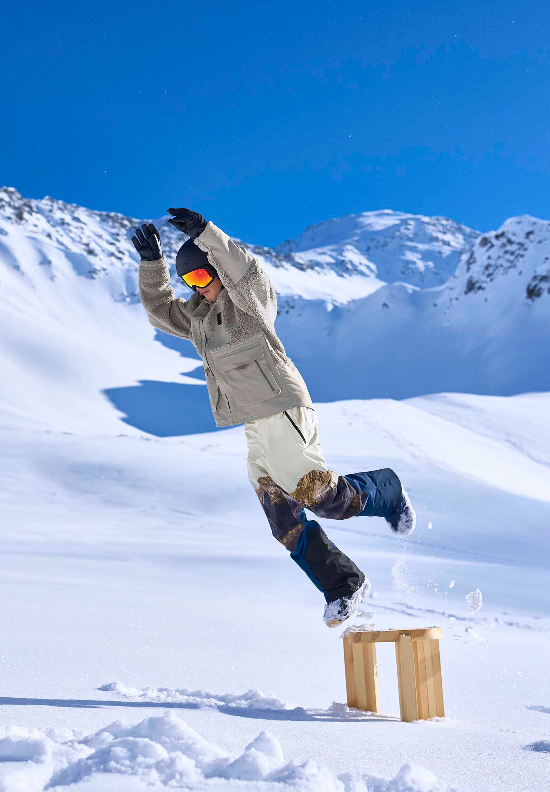 Jump Pro Mirror Mountains