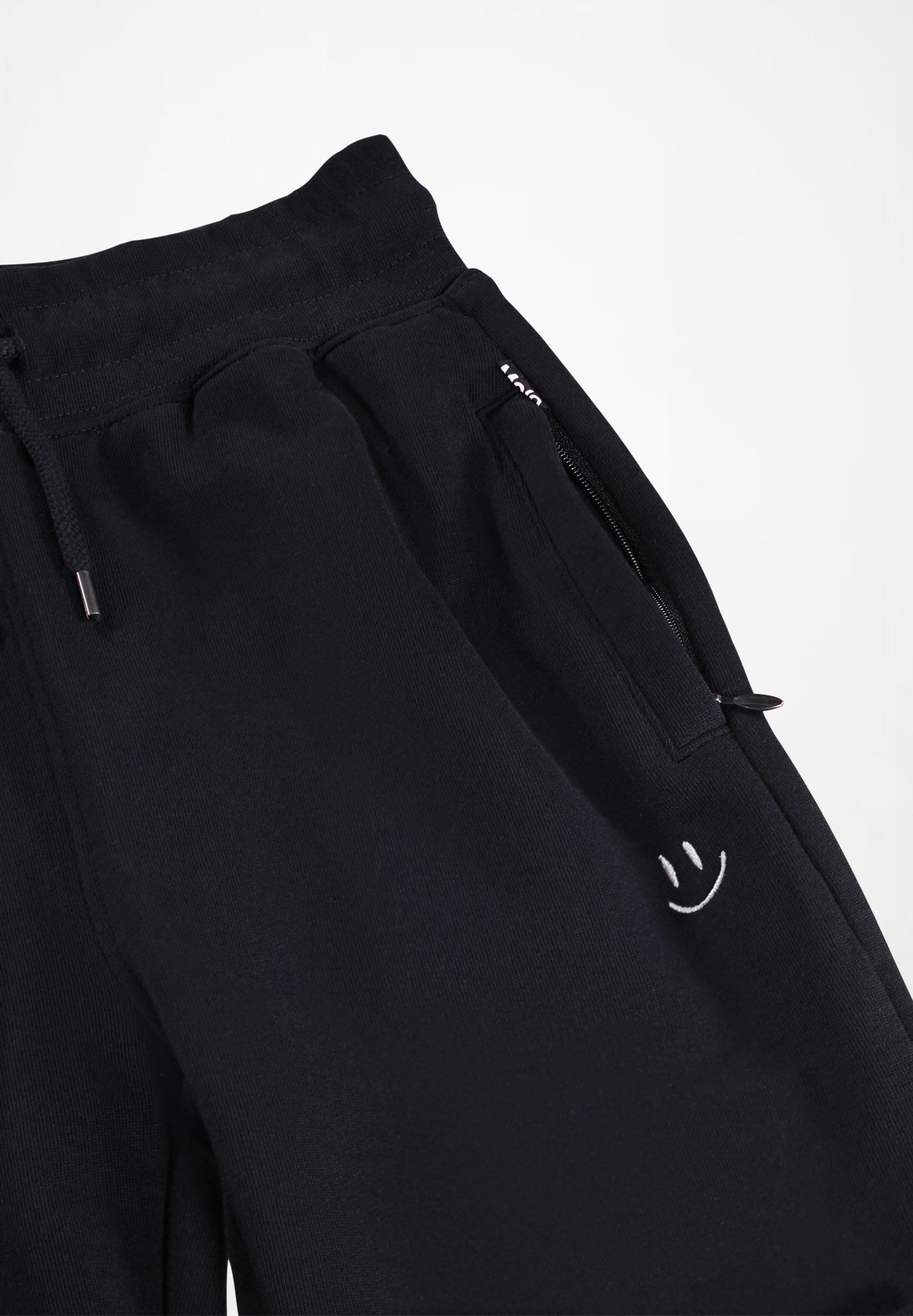 Alvar Black
